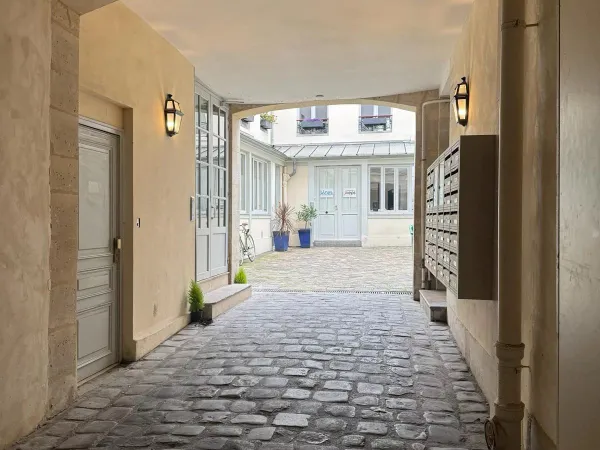Bureaux 3 pièces 360 m²