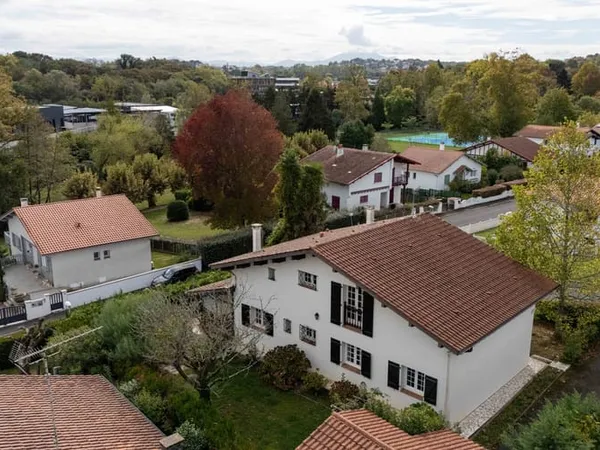 Maison 6 pièces 203 m²