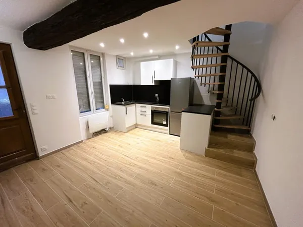 MAISON DE VILLE RENOVEE 2 CHAMBRES