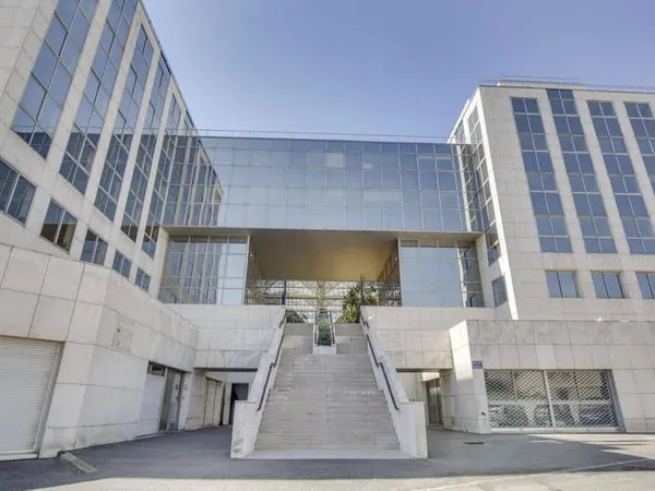 Bureaux 278 m²