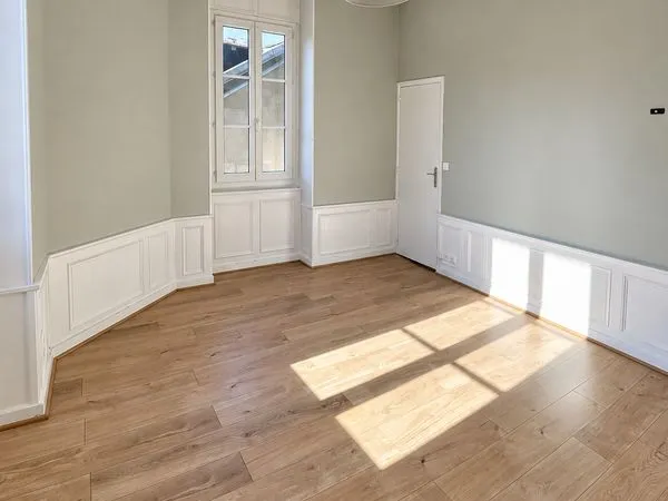 Charmant T1 bis de 28 m² non meublé - Quartier Loire - Parking privatif
