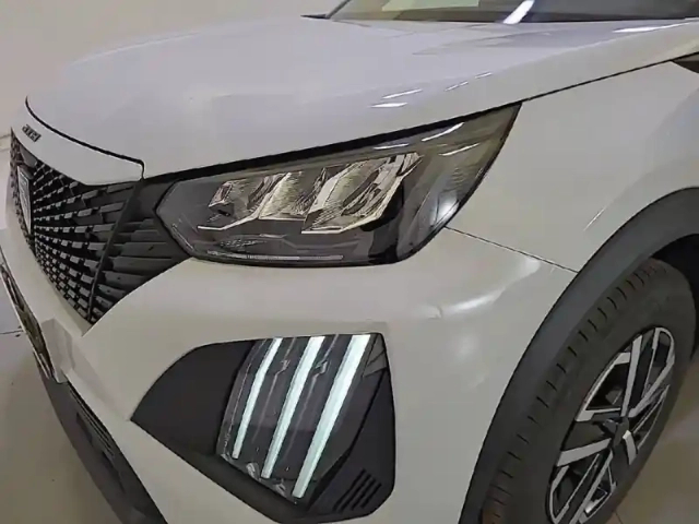Peugeot 2008 puretech 100 s&amp;s bvm6 — photo 36