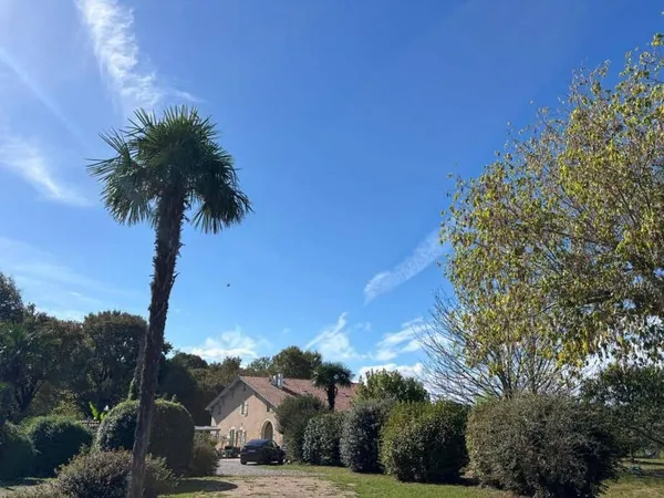 Maison 7 pièces 380 m²