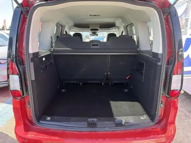 Ford Tourneo Connect 2.0 ecoblue 122ch titanium — photo 13