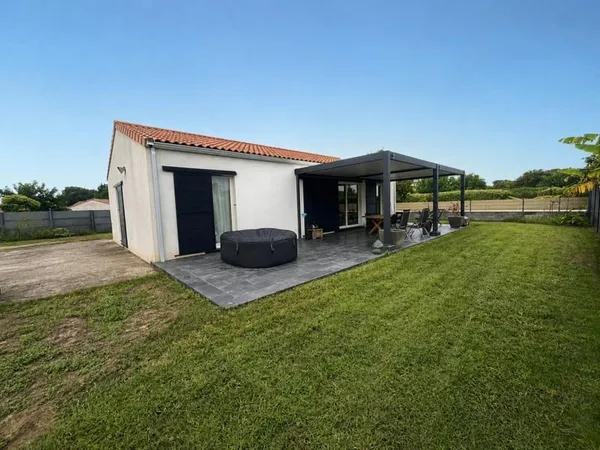 MAISON RÉCENTE DE 106 M² À SAINT-LAURENT-MÉDOC - 3 CHAMBRES, SUITE PARENTALE ET GRANDE TERRASSE