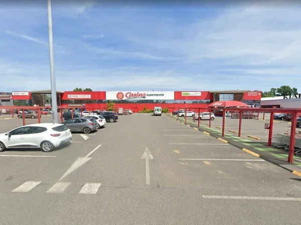 Local commercial 978 m²