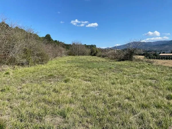 Terrain à bâtir 874 m²
