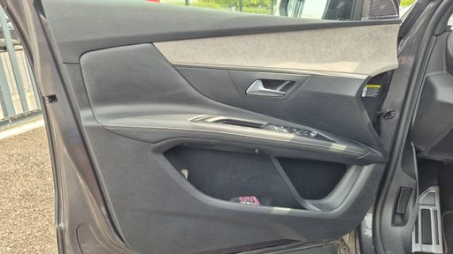 Peugeot 3008 1.6 THP 225 Hybrid-e EAT8 - GT – 2022 – 46503 km – Hybride rechargeable – Boîte Automatique — photo 52