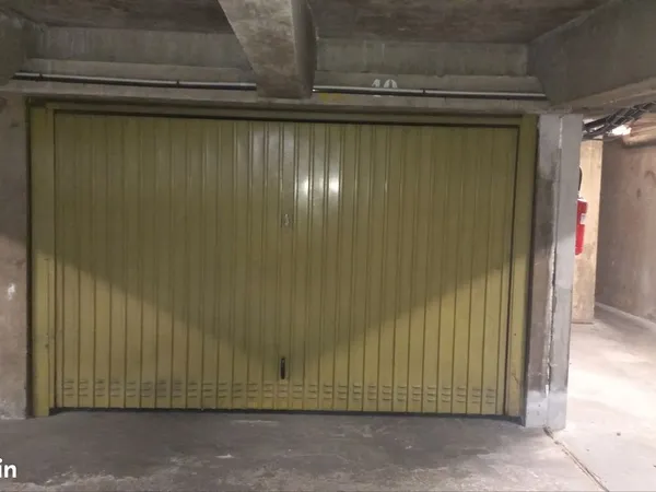 Garage Parking secteur Manufacture/ fac de lettres