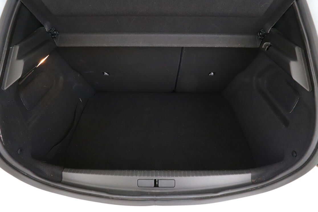 Peugeot 208 1.5 Blue-HDi Active Business — photo 16