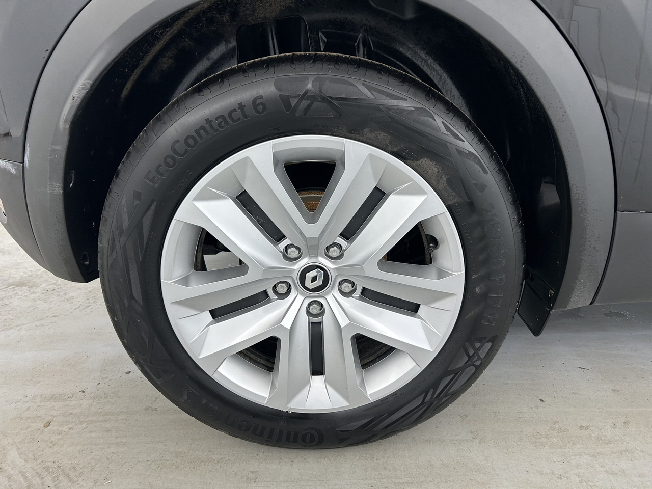 Renault Captur — photo 22