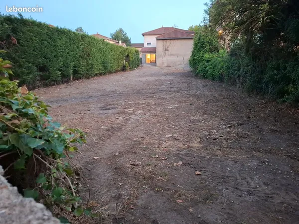 Terrain 565m2 centre L'Isle d'Abeau