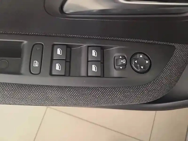 Peugeot 208 puretech 100 s&amp;s eat8 — photo 114