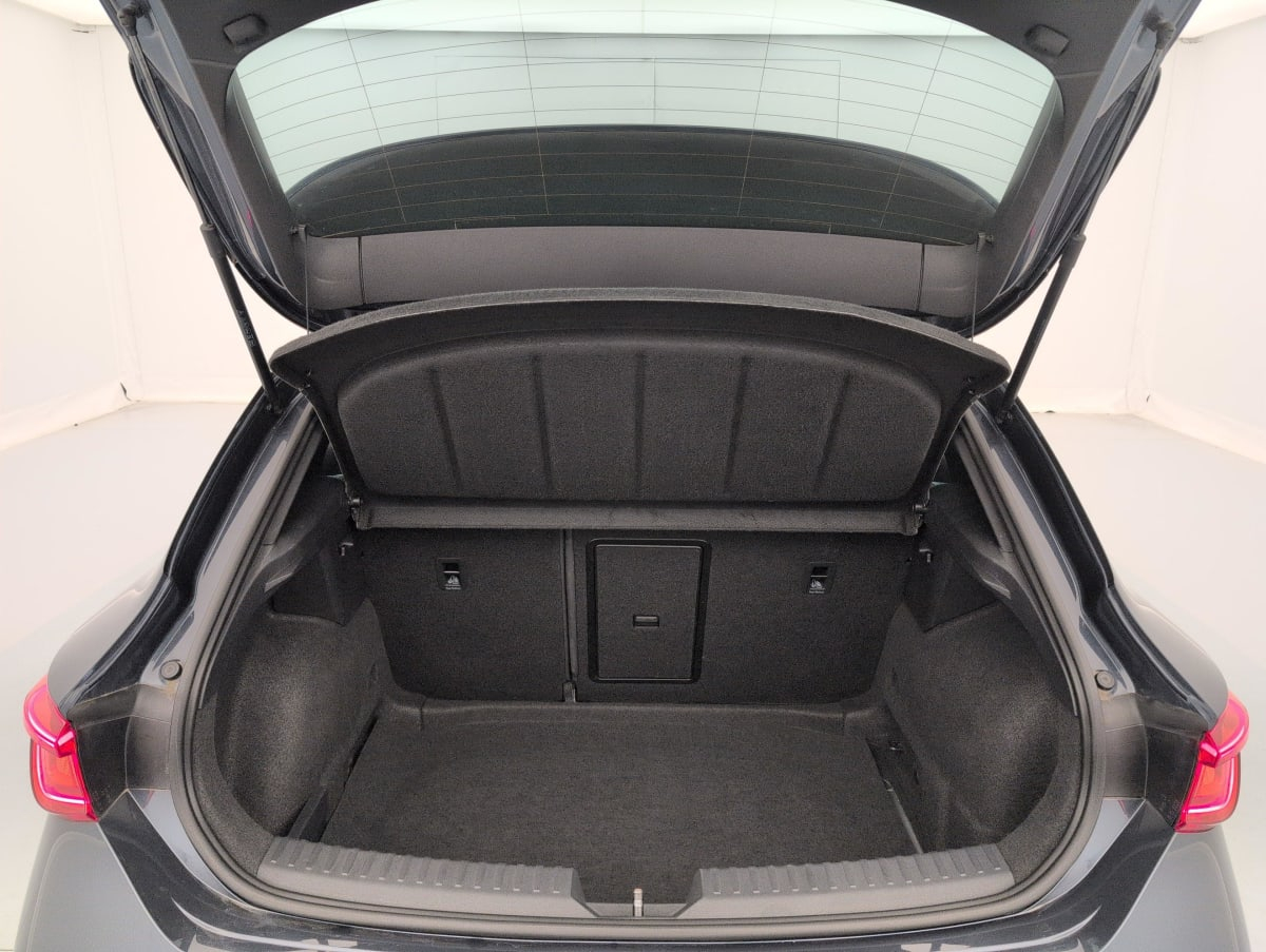 Cupra Leon — photo 11