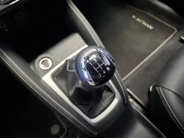 Nissan Micra ig-t 92 — photo 40