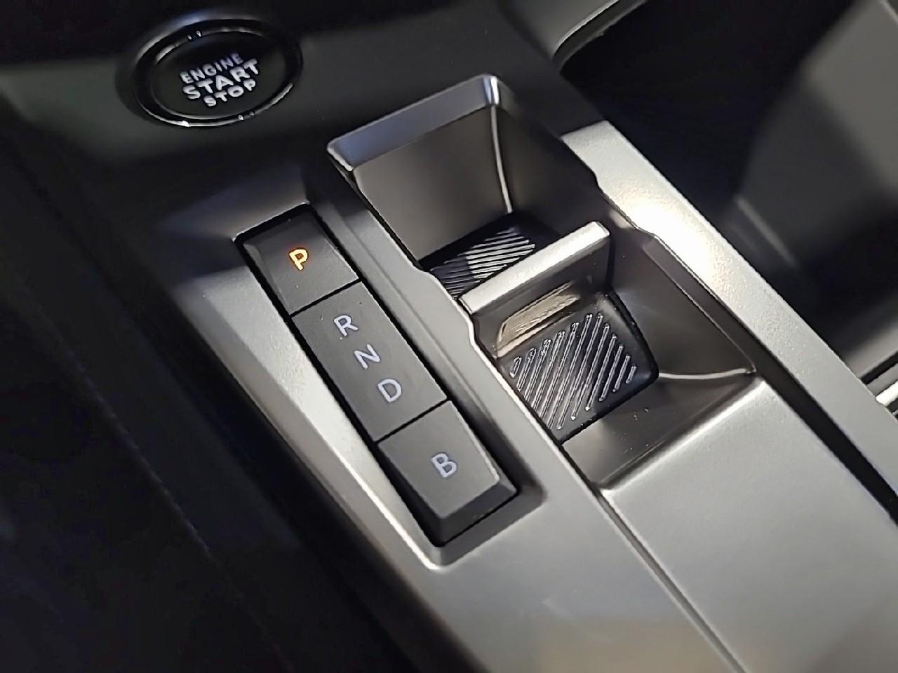 Peugeot 308 phev 180 e-eat8 allure pack — photo 17