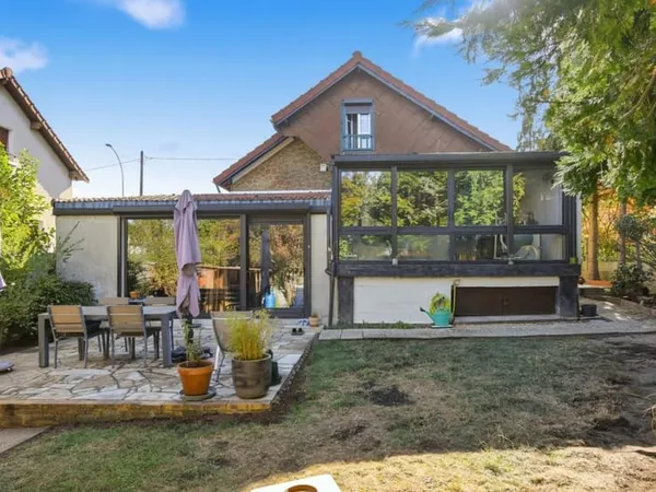 Maison meulière à Poissy : L'atypique aux portes de Paris