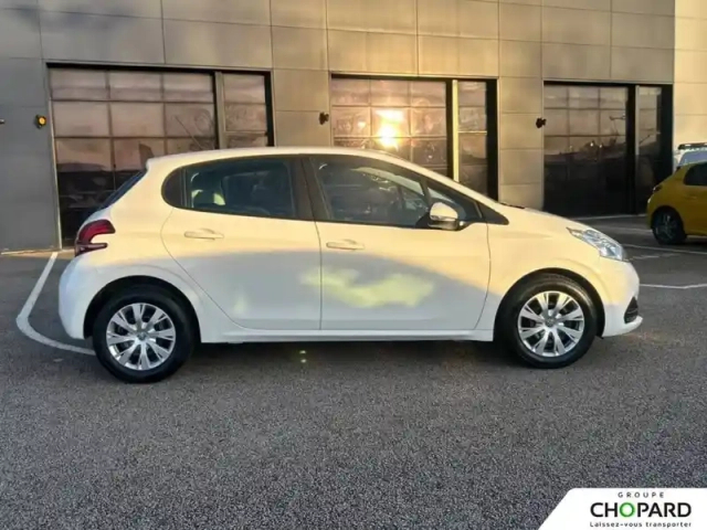 Peugeot 208 affaire bluehdi 100 s&amp;s bvm5 — photo 31