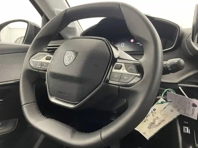 Peugeot 208 100 s&amp;s bvm6 — photo 29