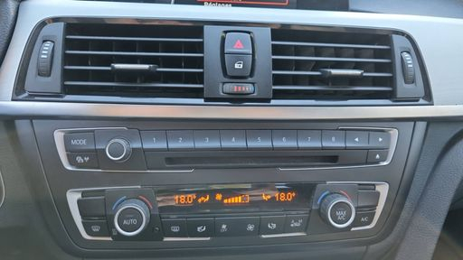 BMW Serie 3 316 d 116 - Modern – 2013 – 140456 km – Diesel – Boîte Manuelle — photo 7