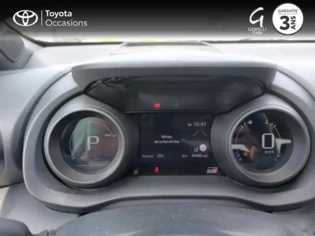 Toyota Yaris 116h gr sport 5p my22 — photo 14