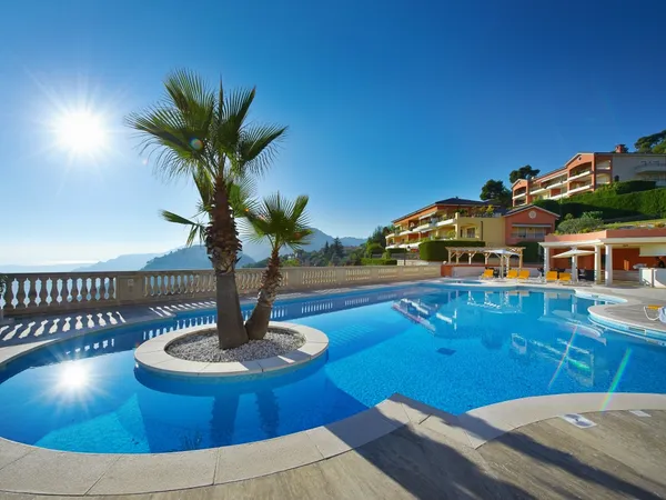 LOCATION ANNUELLE OU AU MOIS - VUE MER ET SAINT-JEAN-CAP-FERRAT