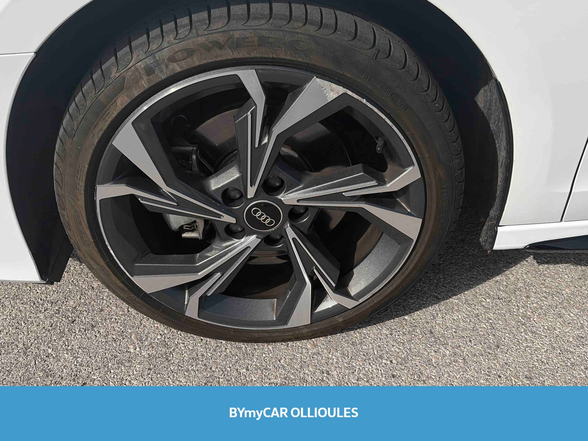 Audi A3 Sportback 40 TFSIe 204 S tronic 6 — photo 33
