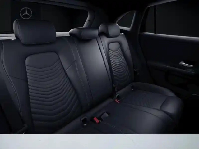Mercedes Gla 200 d progressive line — photo 30