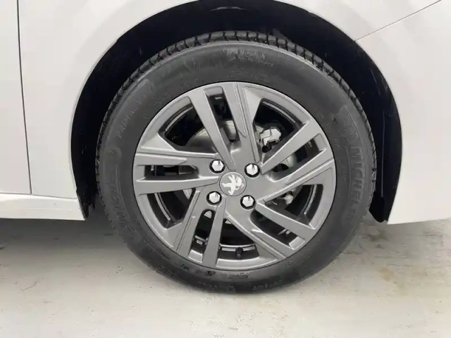 Peugeot 208 puretech 75 s&amp;s bvm5 — photo 18