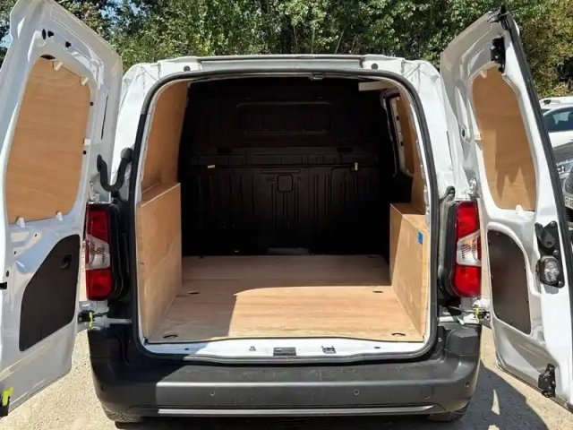 Peugeot Partner fourgon m 650 kg bluehdi 130 s&amp;s eat8 — photo 6
