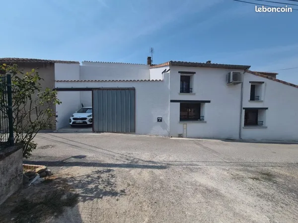 Maison de Village type industriel