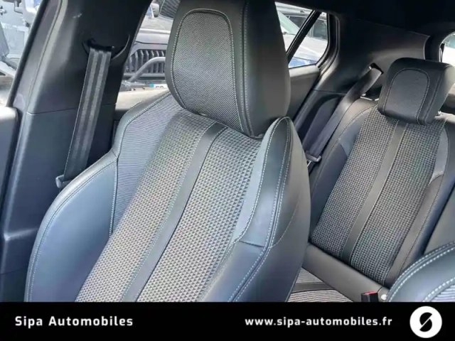 Peugeot 2008 puretech 155 s&amp;s eat8 — photo 33