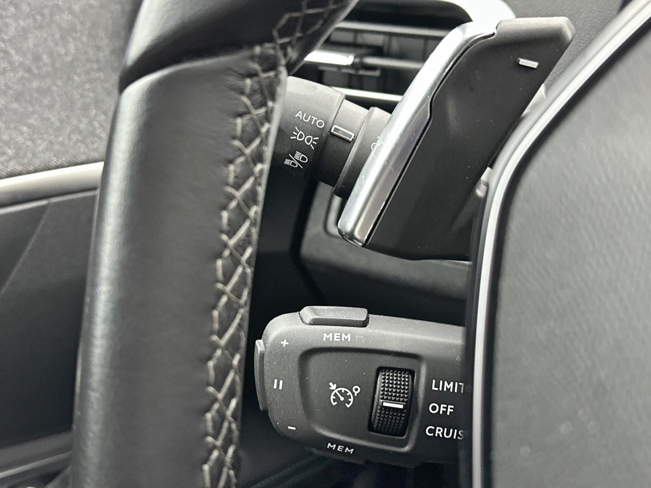 Peugeot 3008 puretech 130ch s&s eat8 allure pack — photo 17