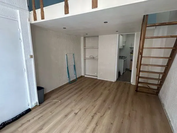 Particulier loue Studio Mezzanine Porte de Douai