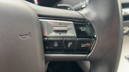 DS DS4 1.6 THP 225 Hybrid e-EAT8 - Rivoli – 2022 – 98899 km – Hybride rechargeable – Boîte Automatique — photo 10