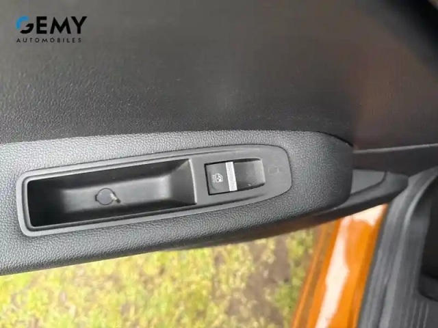 Renault Captur e-tech 145 - 21 — photo 104