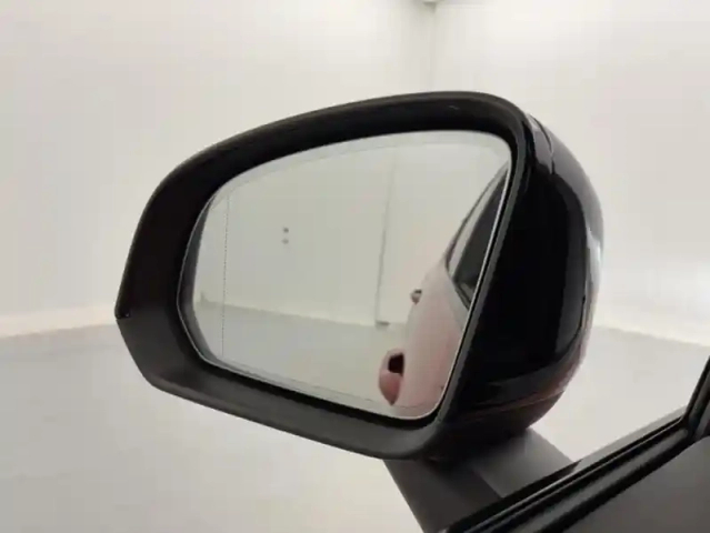 Volvo Xc40 t3 163ch r-design geartronic 8 suréquipé + toit ouvrant — photo 32