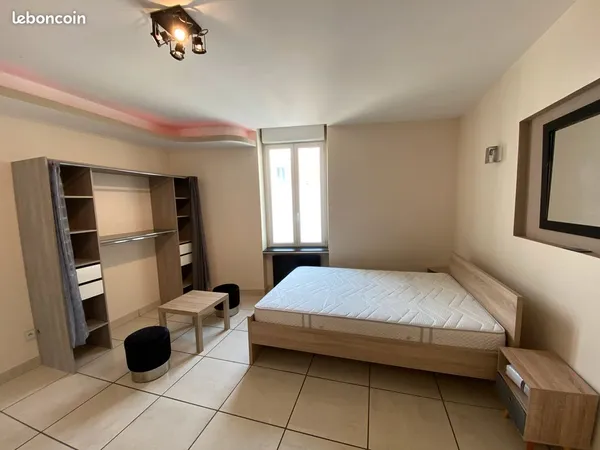 A louer joli studio en centre ville de Montluçon