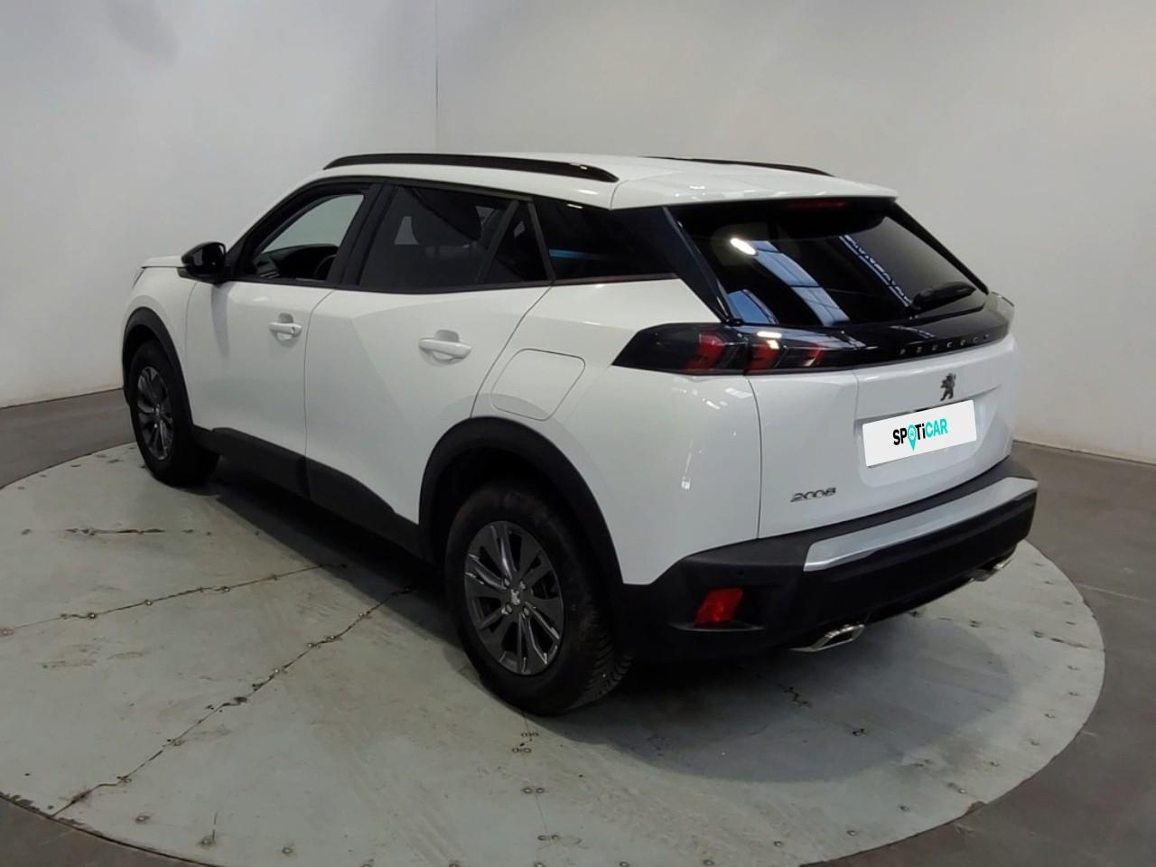 Peugeot 2008 puretech 130 s&s eat8 style — photo 3