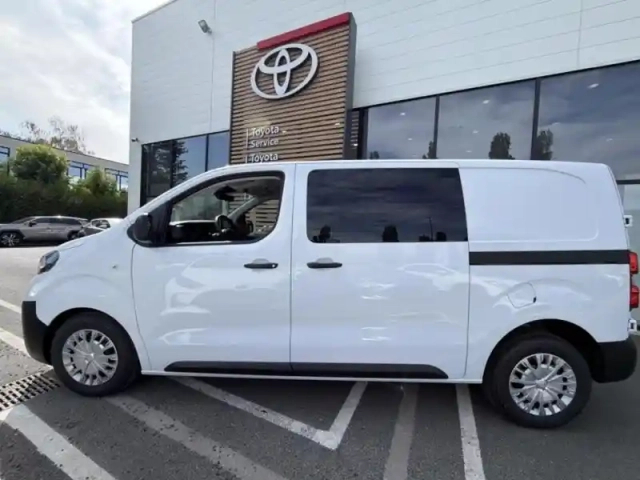 Toyota Proace medium 2.2 d-4d 150 cabine approfondie start pack confort bva my25 — photo 2