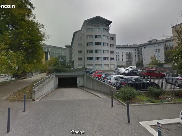 Place de parking sécurisée - Europole / Gare