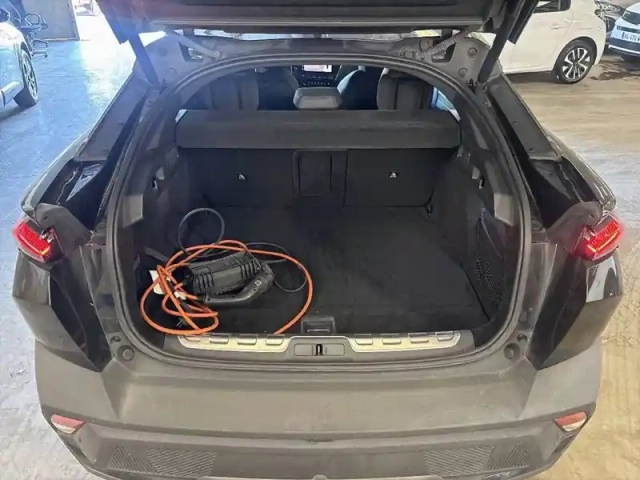 Peugeot 408 phev 225 e-eat8 — photo 16