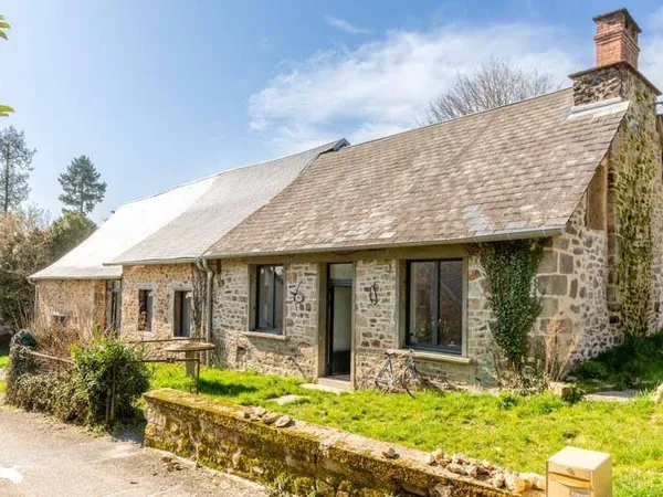 Maison de plain-pied 8 pièces 180 m²