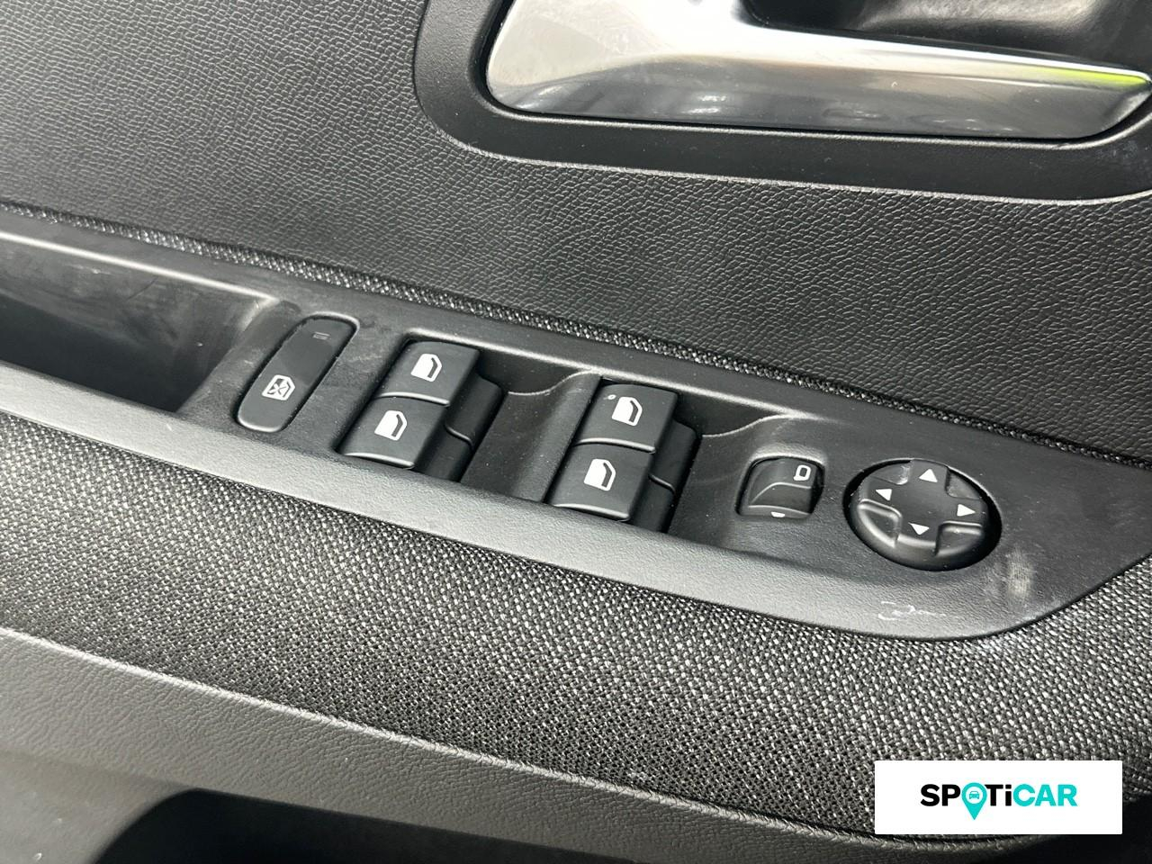 Peugeot 208 1.2 100ch s&s style — photo 19