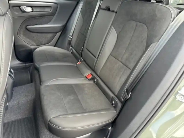 Volvo Ex40 single extended range 252ch plus — photo 6