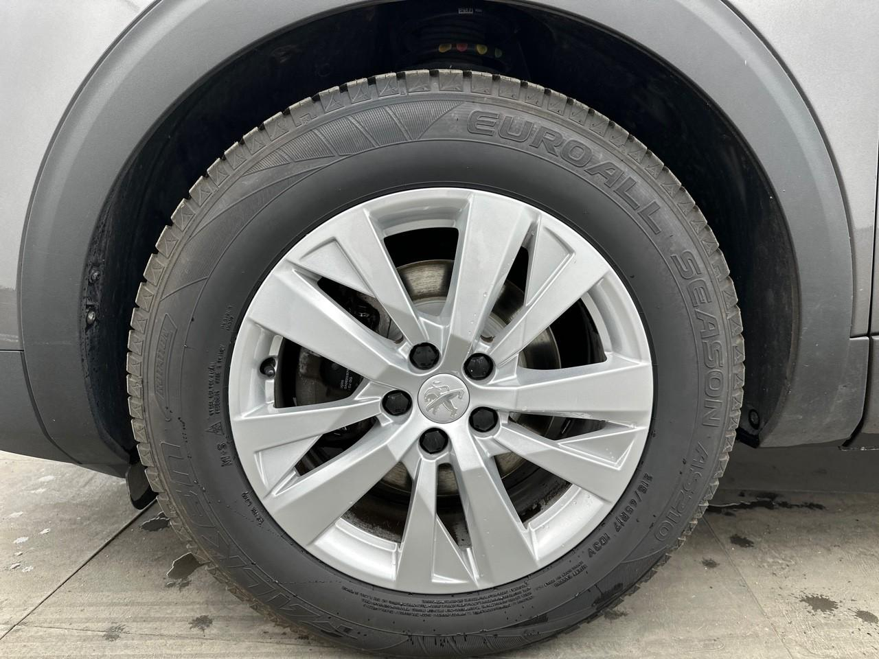 Peugeot 3008 puretech 130ch s&s eat8 active pack — photo 7