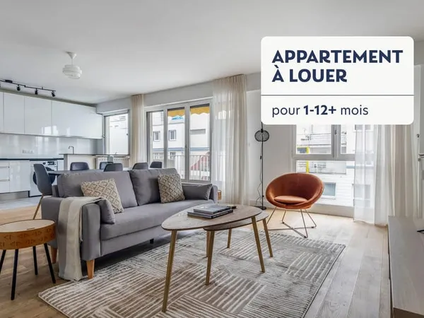 Grand trois chambres avec balcon