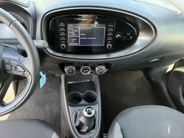 Toyota Aygo 1.0 vvt-i 72 dynamic — photo 11