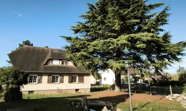 Maison avec parc arboré et dépendance - LES 3 LACS