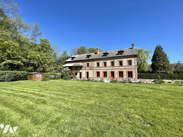 Maison 12 pièces 333 m²